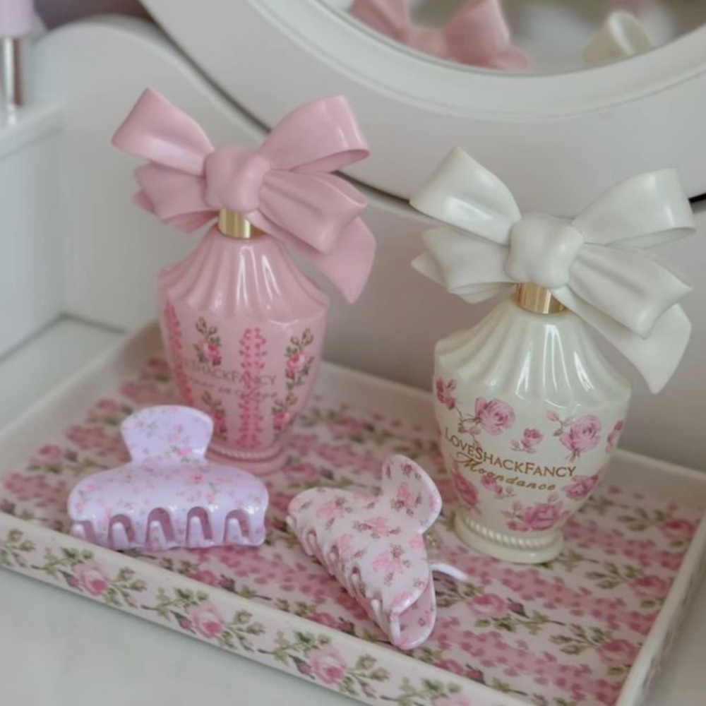 LoveShackFancy X Goody Pink Small Claw Clip - Picture 2 of 12